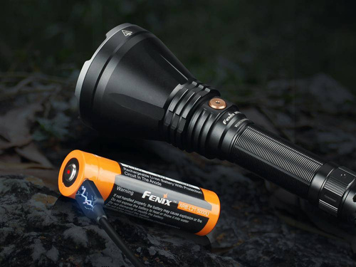 Fenix - LED Flashlight -1500 Lumen - 5000 mAh - 21700 Battery - HT18