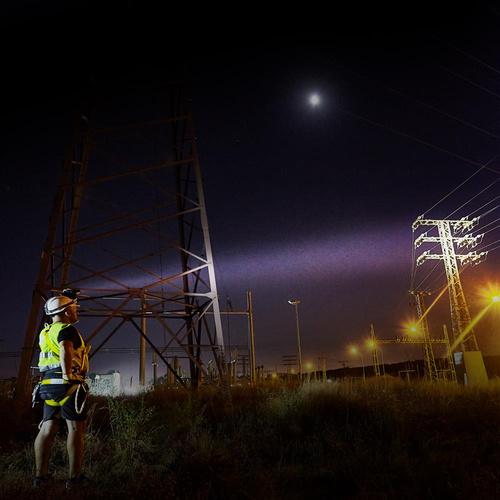 Fenix ​​- LED Flashlight with 2600 mAh Rechargeable Battery - 280 lm - WF30RE