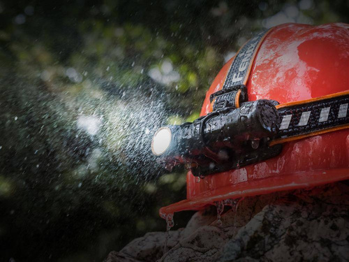 Fenix - Rechargeable LED Headlamp HM61R- 1200 lm - 3500 mAh - HM61R