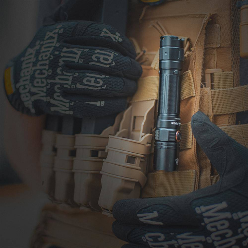 Fenix - Tactical LED Flashlight Rechargeable - 1700 Lumens - 2600 mAh - Black - PD35 V3.0