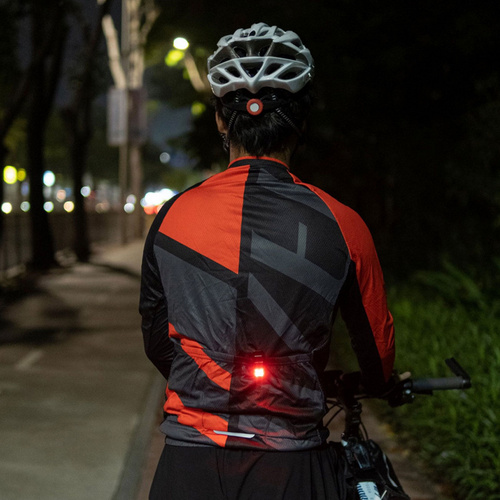 Olight - Oclip Rechargeable LED Flashlight - 300 Lumens - 280 mAh - Oclip