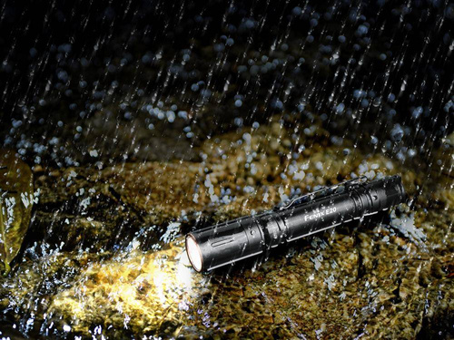 Fenix - E20 V2.0 Flashlight - 350 lumens