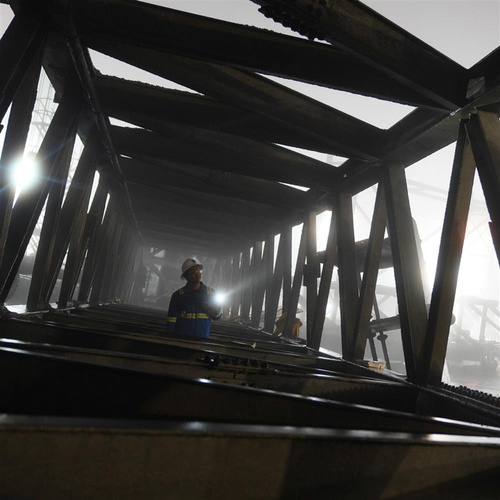 Fenix - Rechargeable LED Flashlight - 3000 Lumen - 5000 mAh - C7