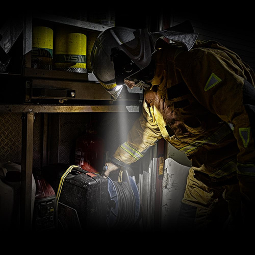 Fenix ​​- LED Flashlight with 2600 mAh Rechargeable Battery - 280 lm - WF30RE