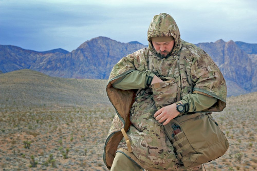 Helikon - Poncho Swagman Roll - Windpack - Climashield - Black - PO-SMR-NL-01