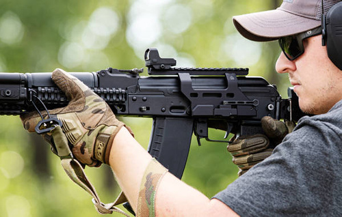 UTG - Side Mount with Picatinny Rail and M-LOK® for AK - QD - Black - MT-UAK01