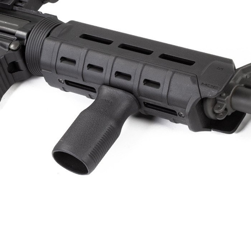 Magpul - MOE® M-LOK® Hand Guard for AR-15 / M4 - Carbine-Length - Black - MAG424-BLK
