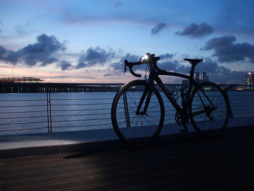 Fenix - LED Bicycle Flashlight - 600 lumens - 2600 mAh - Black - BC25R