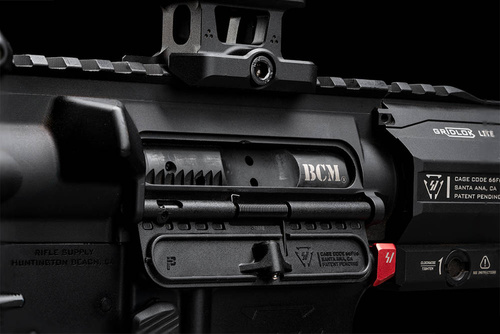 Strike Industries - Overmolded Ultimate Dust Cover for .223/5.56 mm- Black - SI-AR-OMUDC-223-BK